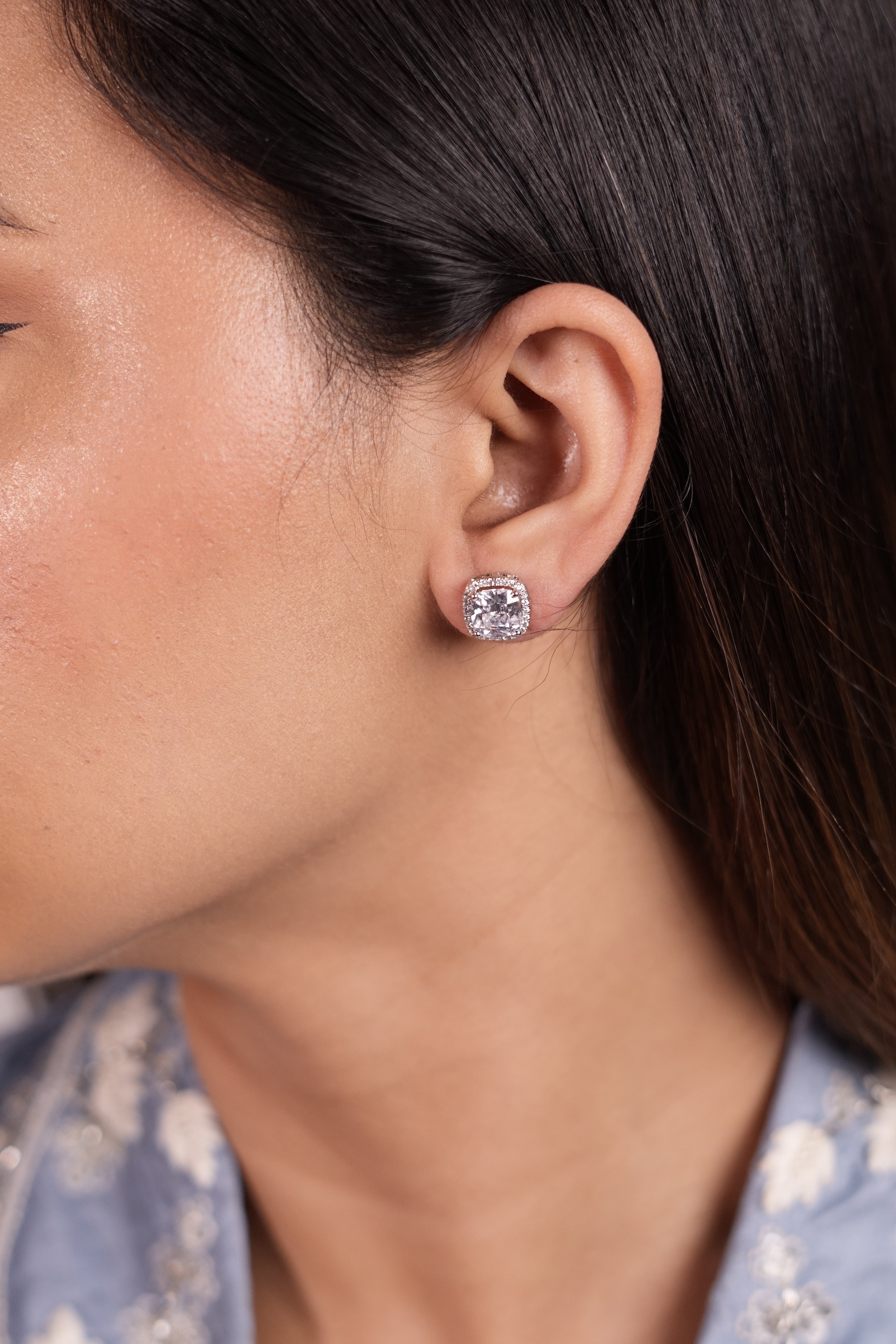 Square Jacket Platinum Solitaire Stud