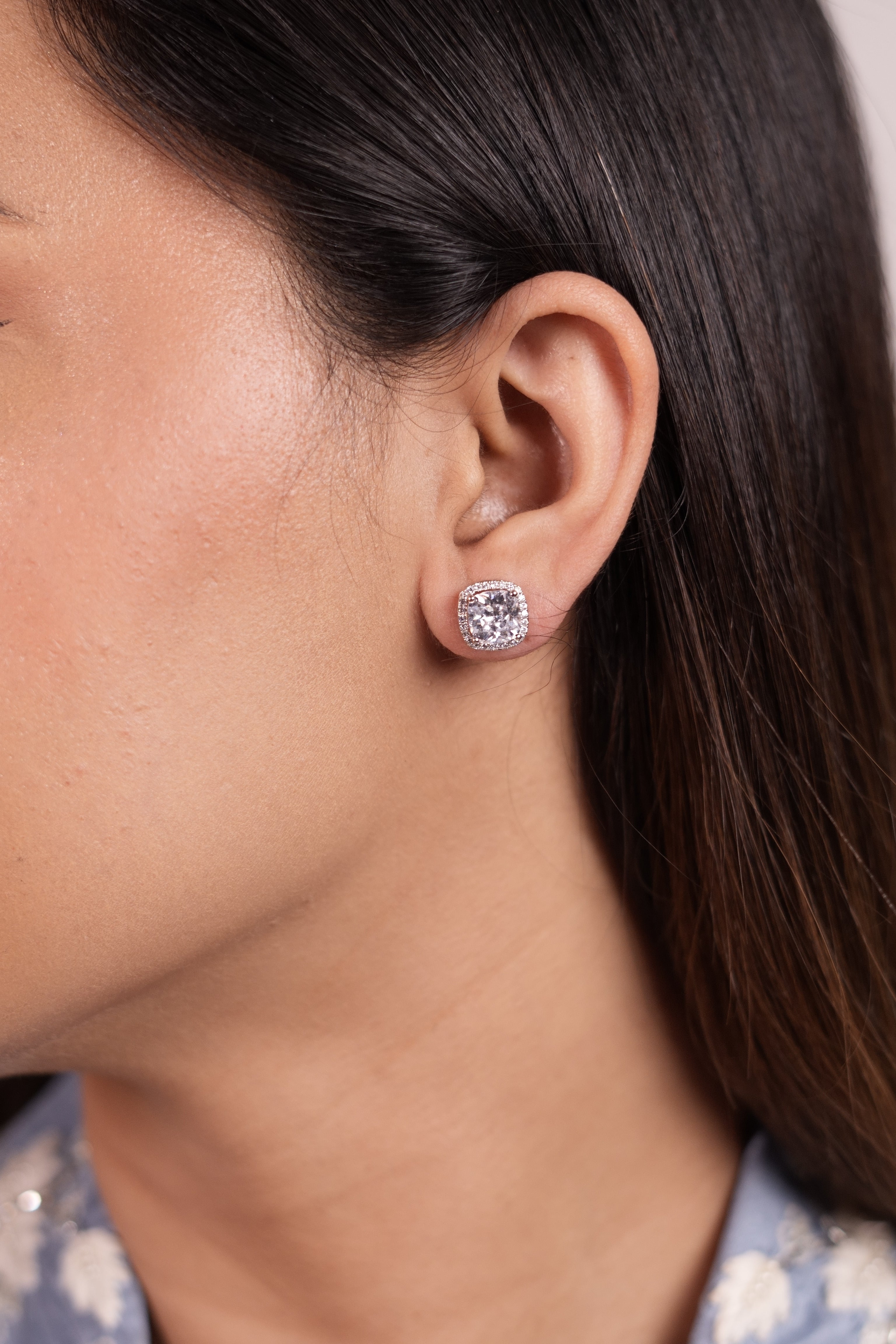Square Jacket Platinum Solitaire Stud