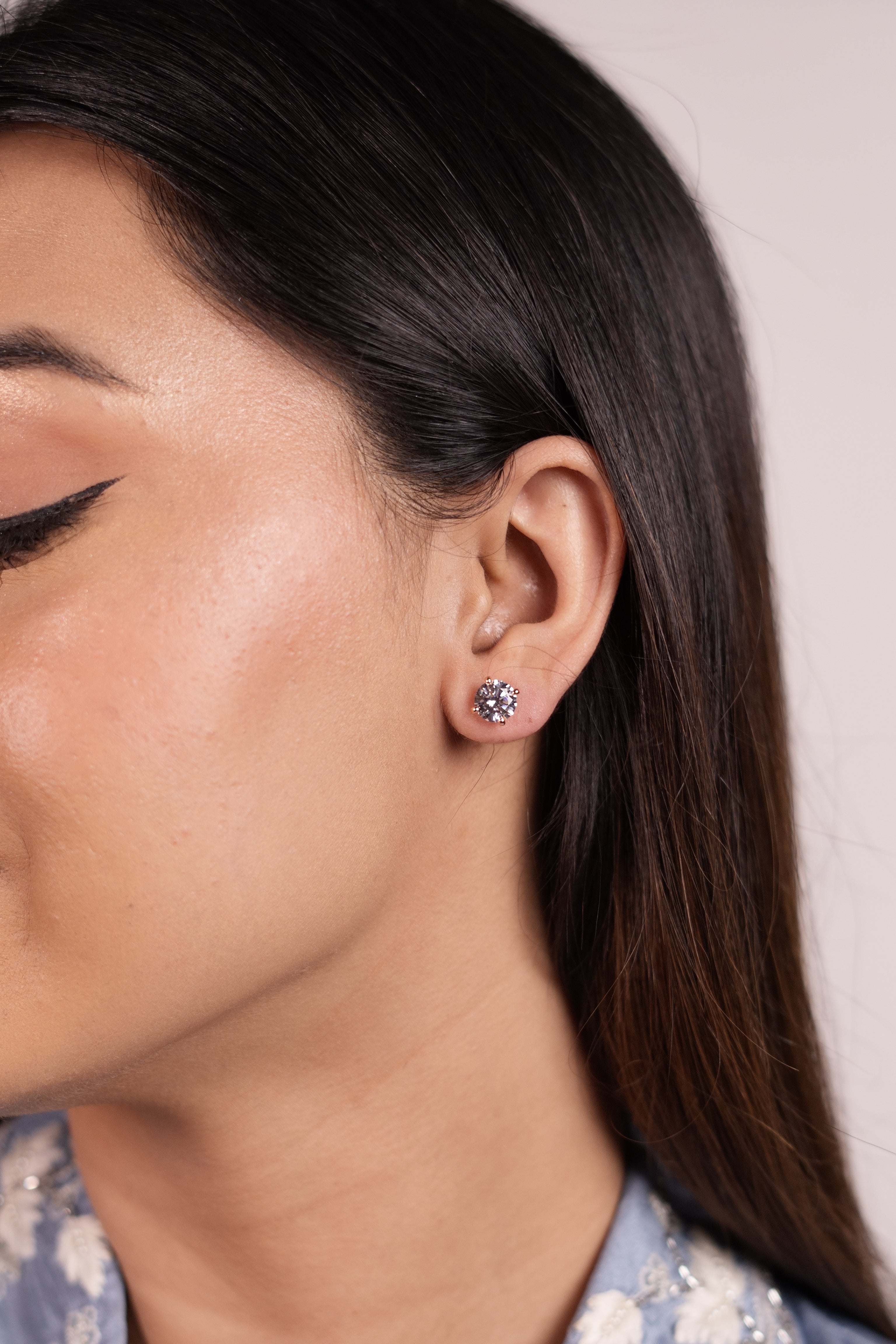 Round Rose Gold Solitaire Stud