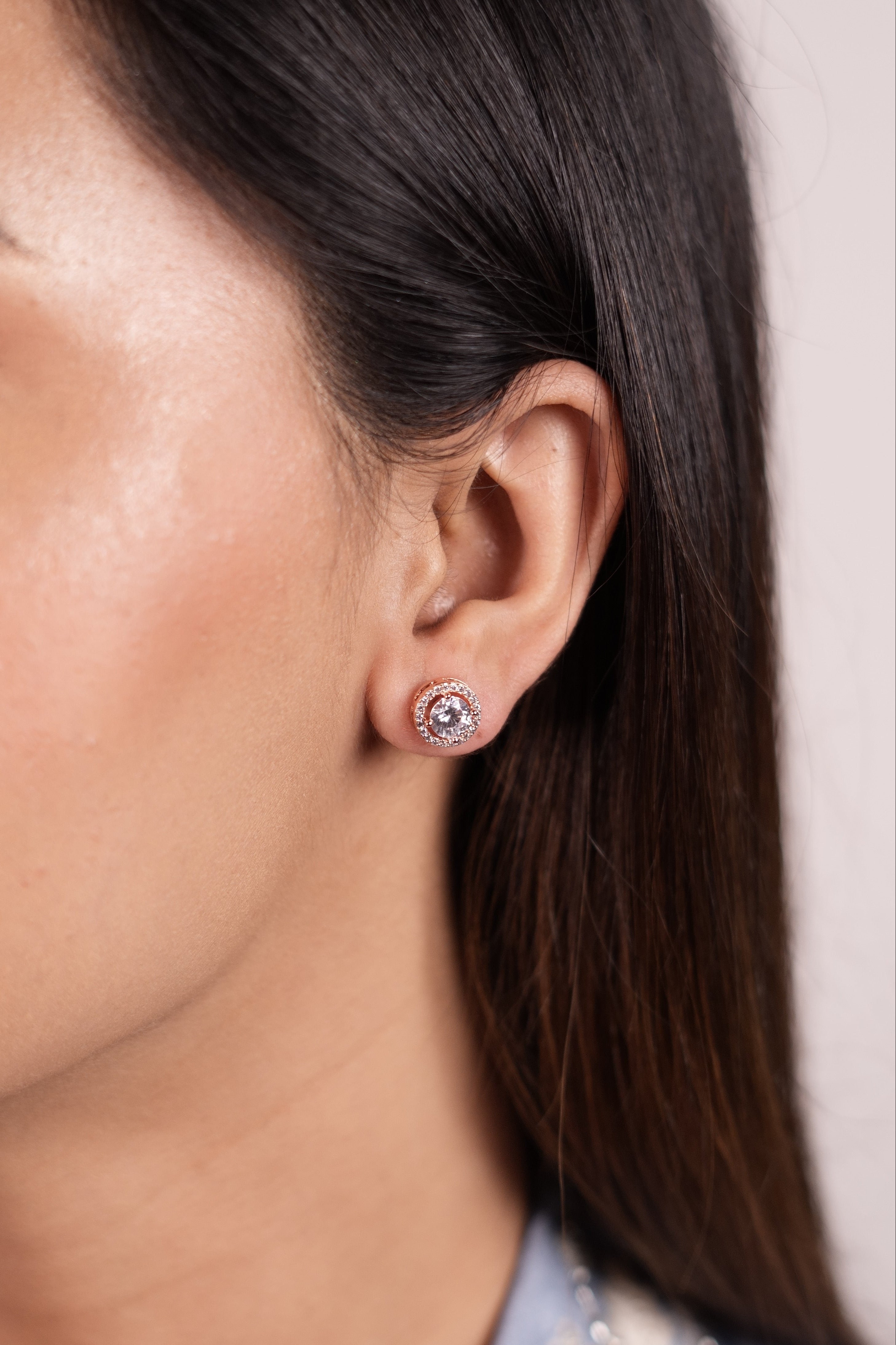 Round Jacket Rose Gold Solitaire Stud