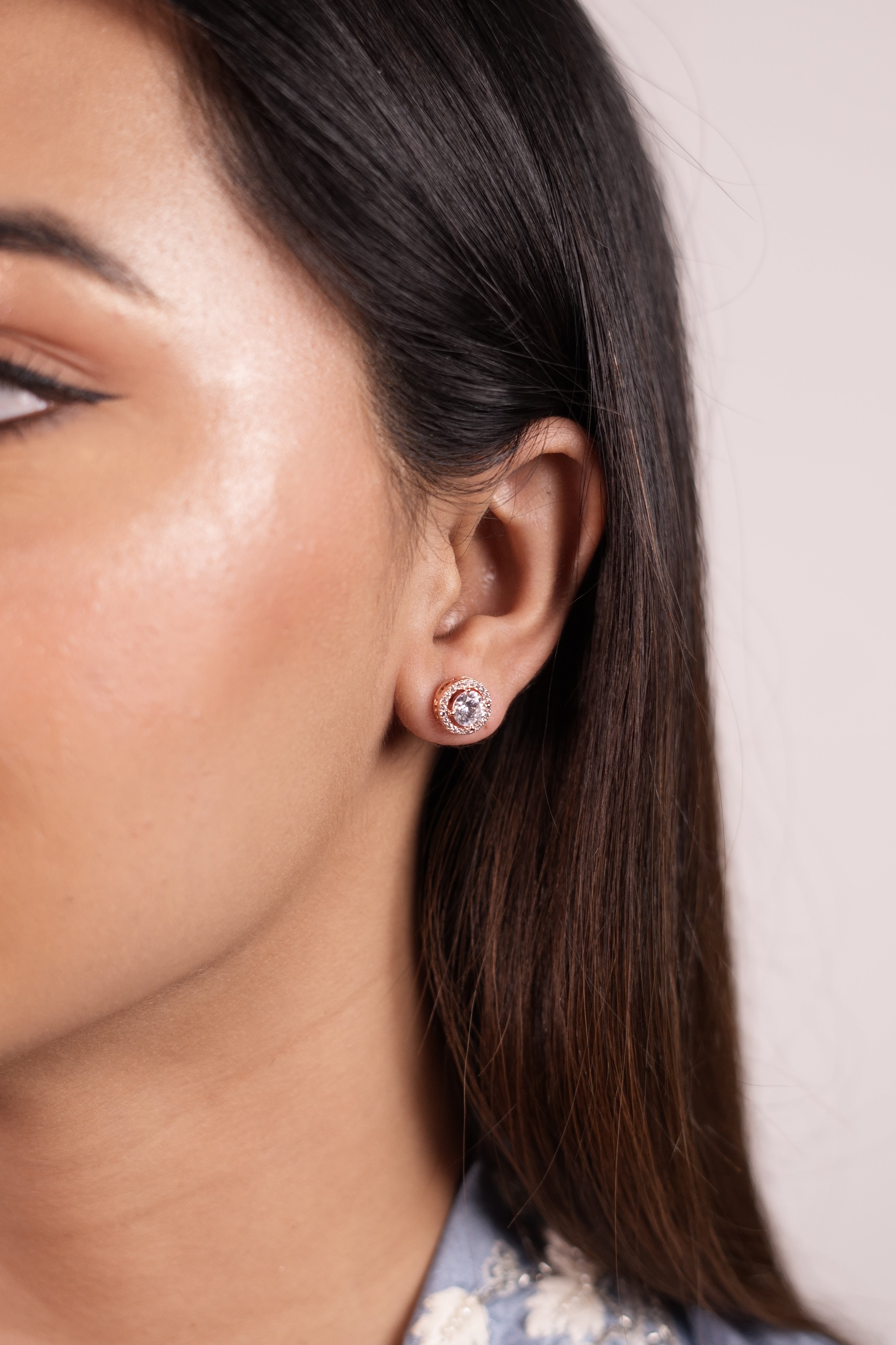 Round Jacket Rose Gold Solitaire Stud