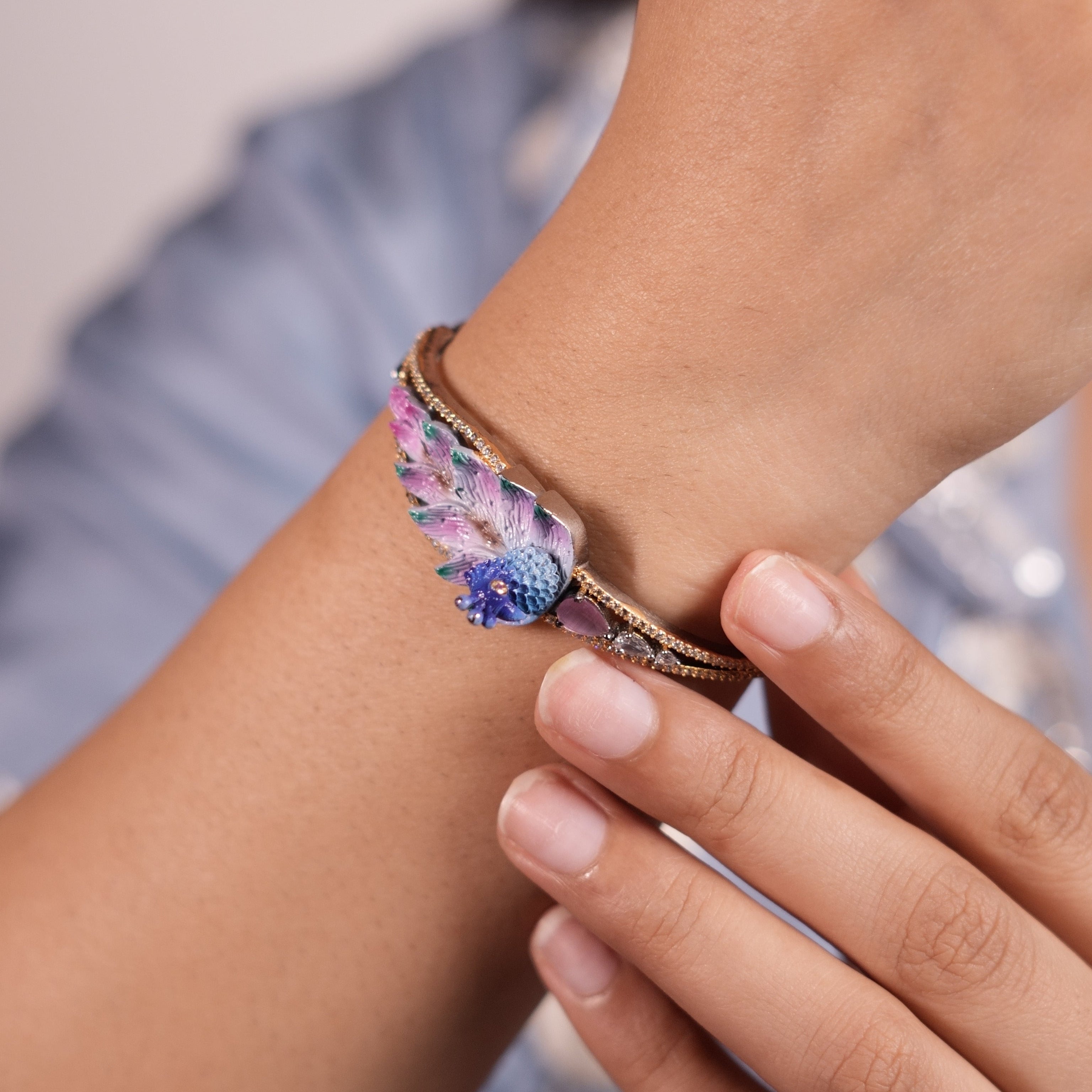 Elegant peacock bracelet