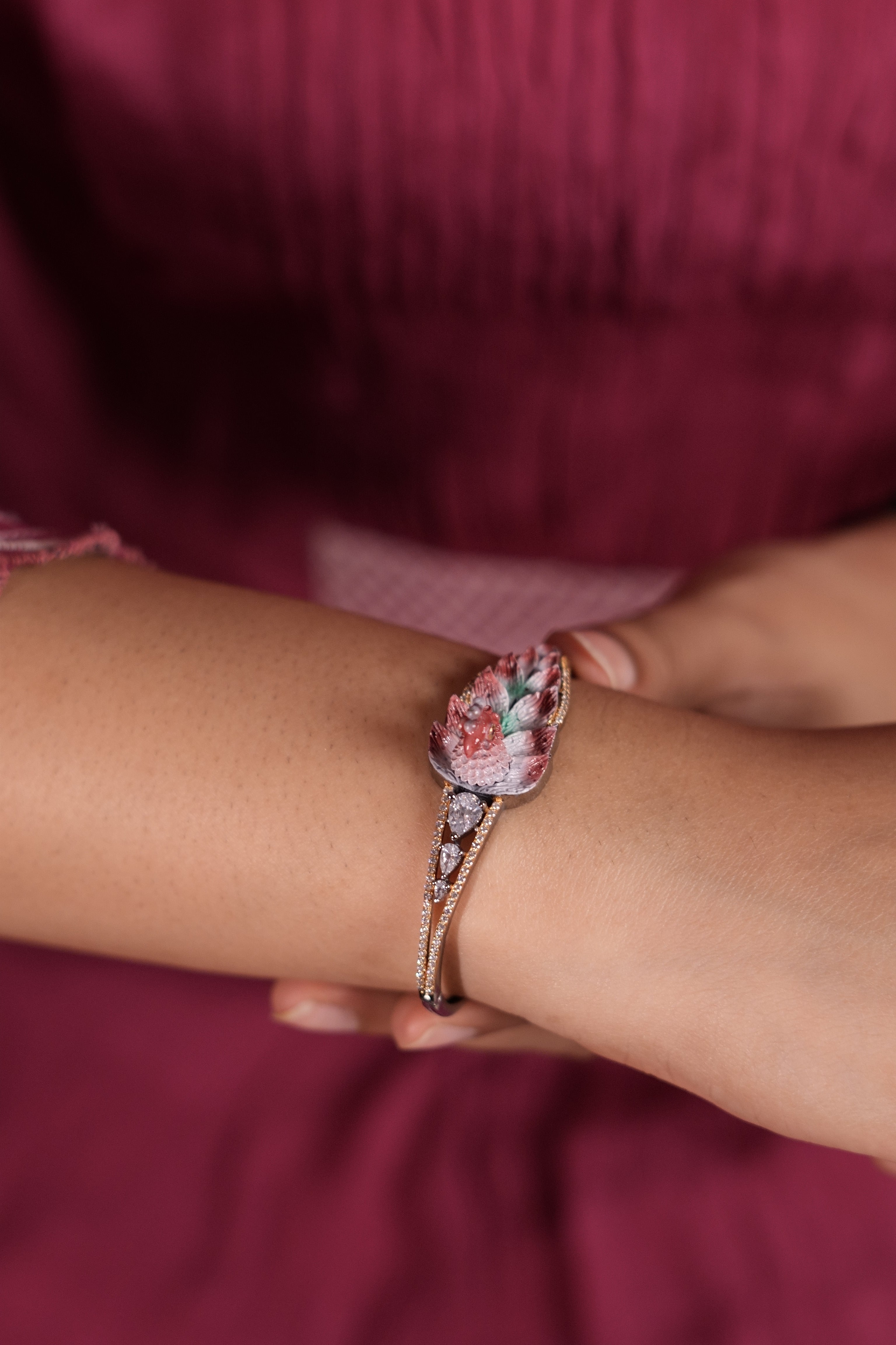 Elegant peacock bracelet