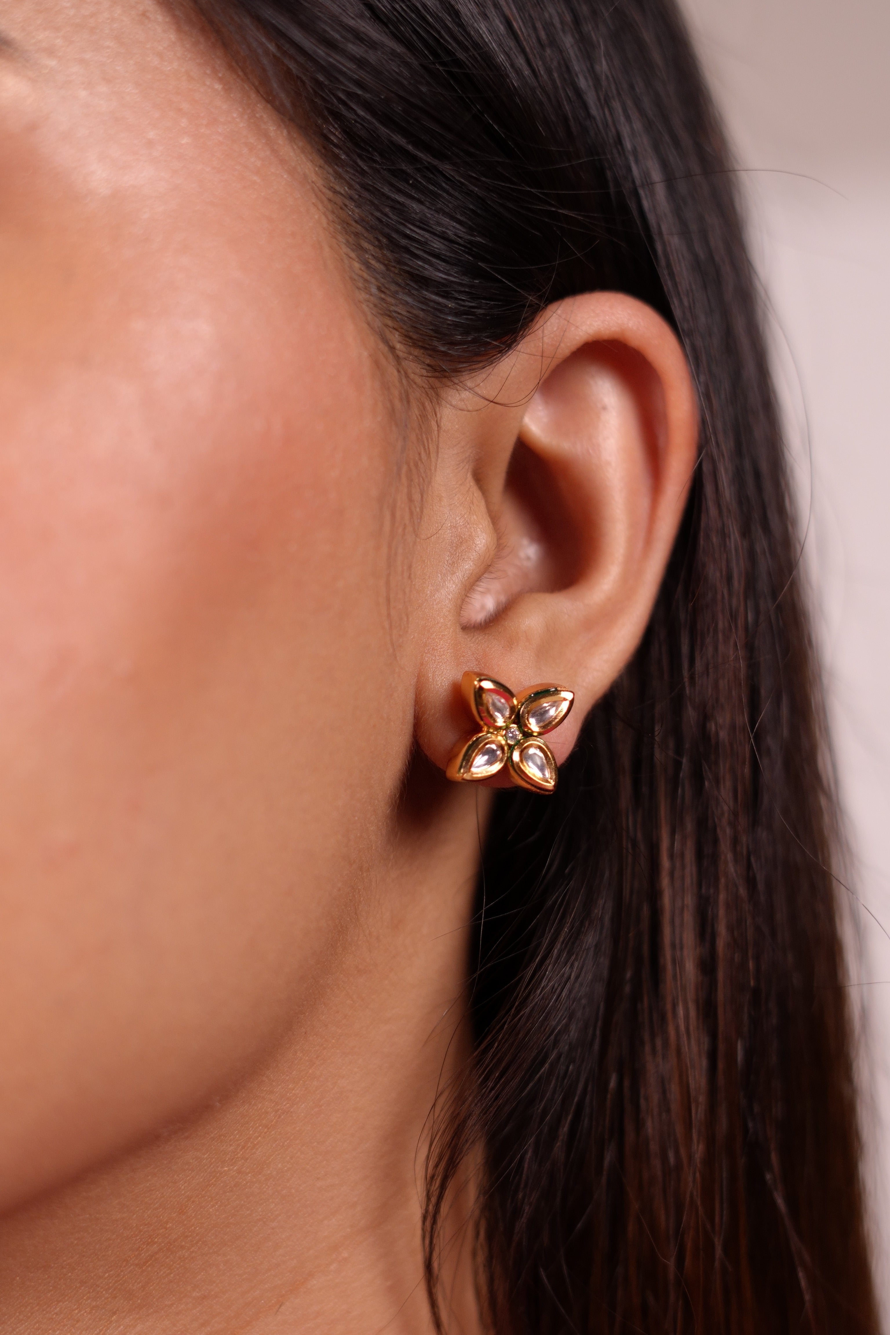Kundan flower studs