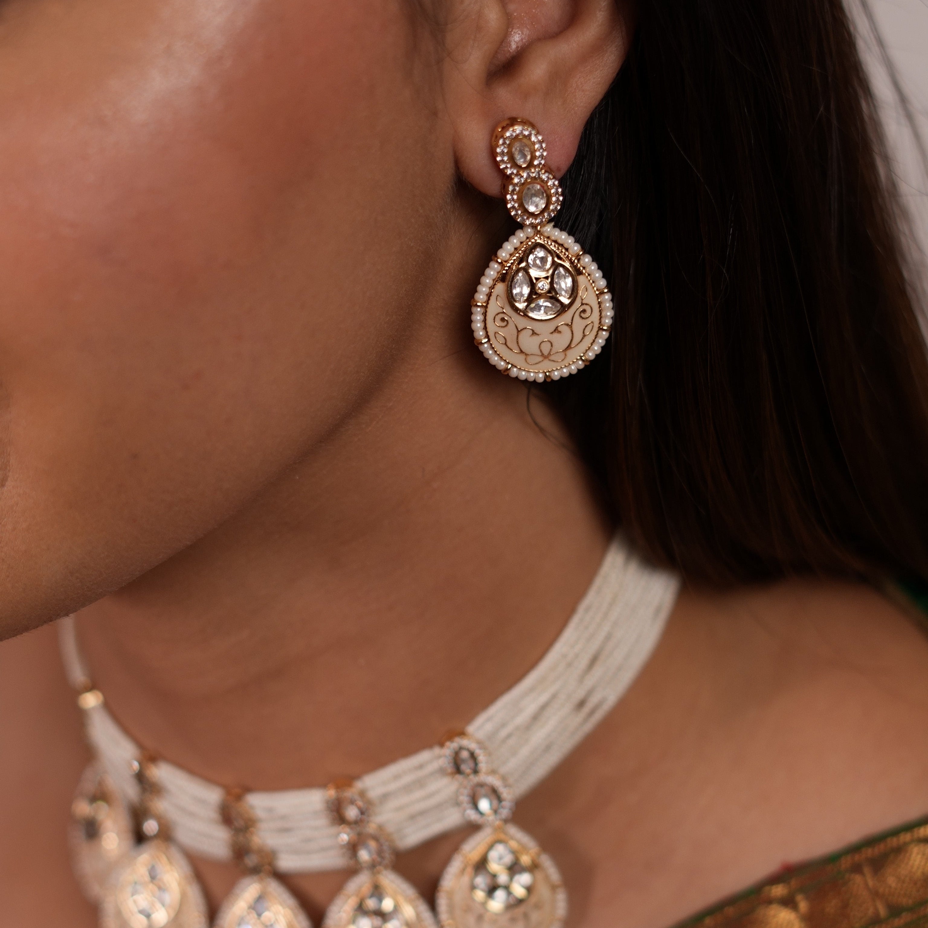 Ivory Kundan Teardrop Choker