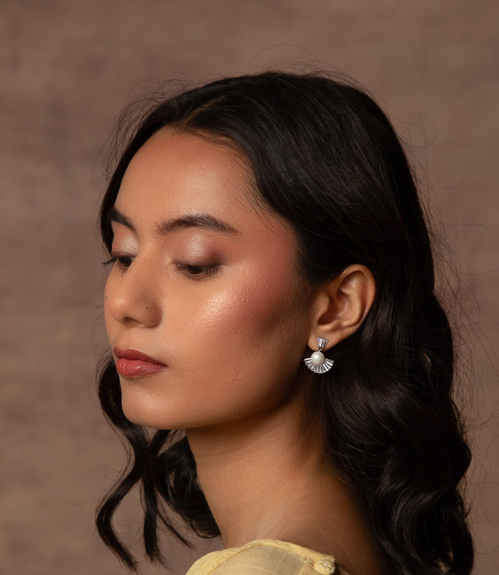 Pearl Solitaire Earring