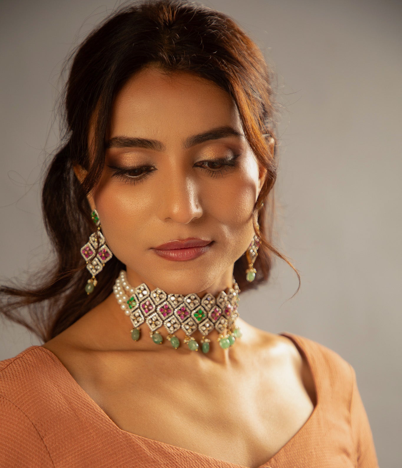 Noorvina Pearl Choker set