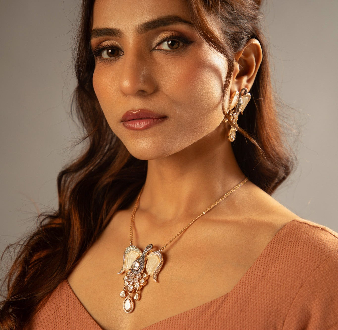 Noor e Mor pendant Set