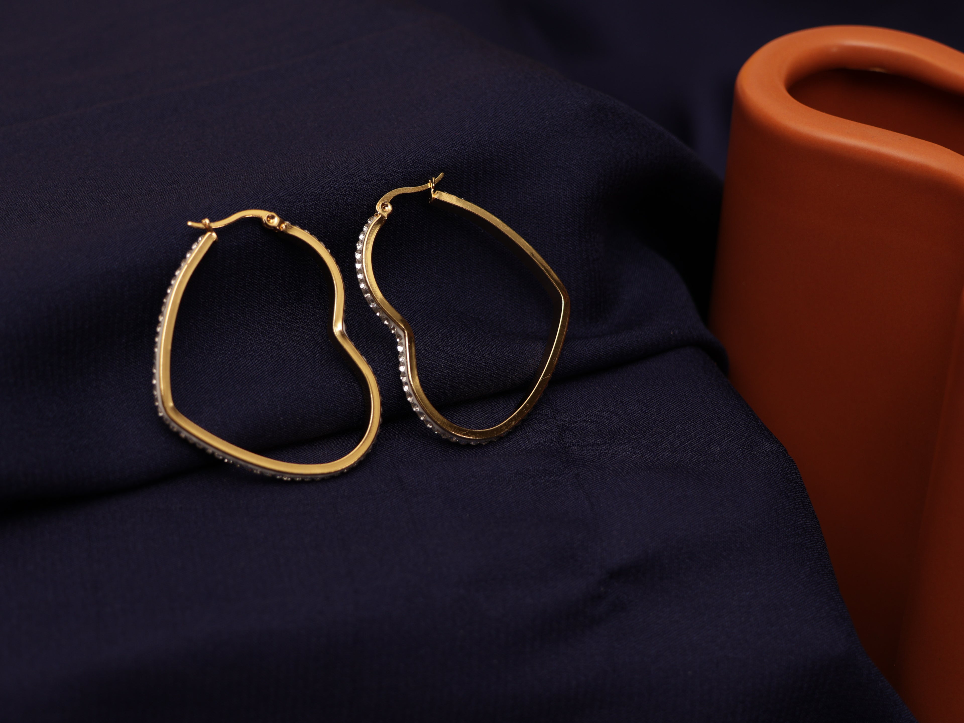 Amore Hoops
