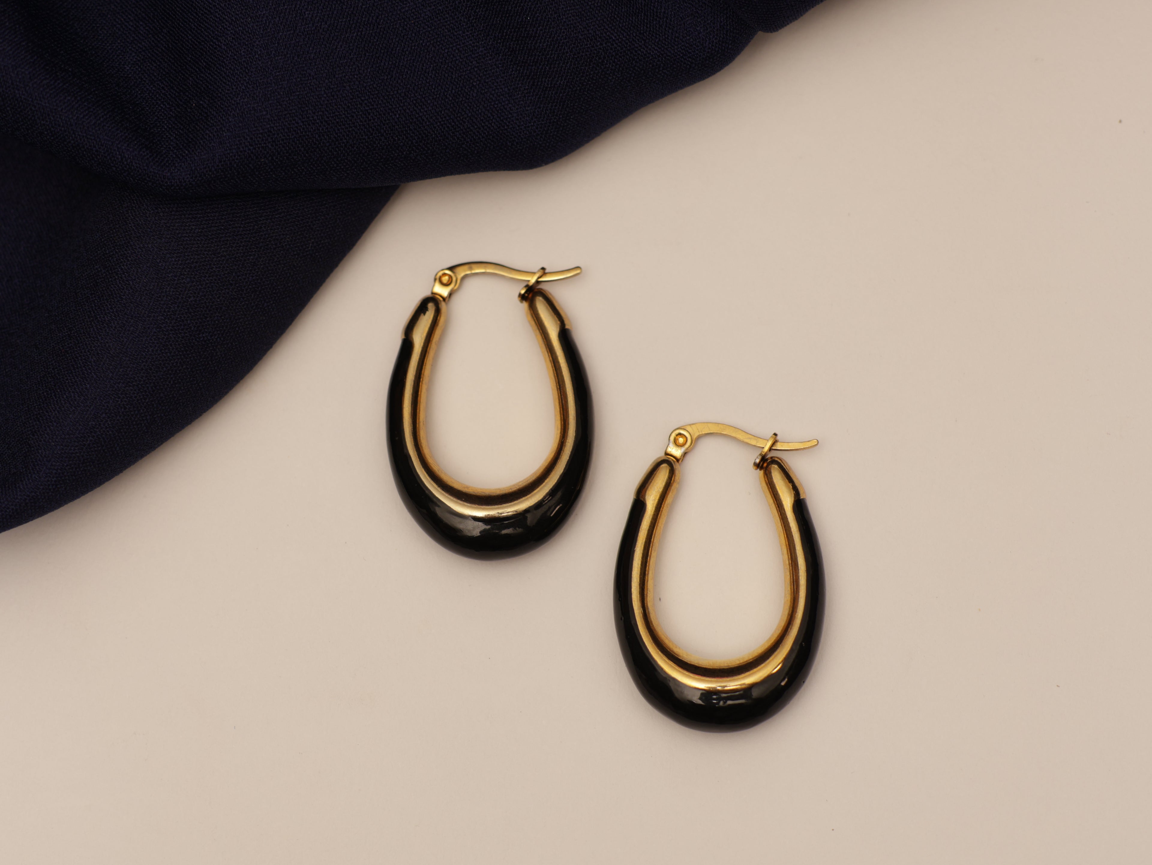 Black Sleek Hoops