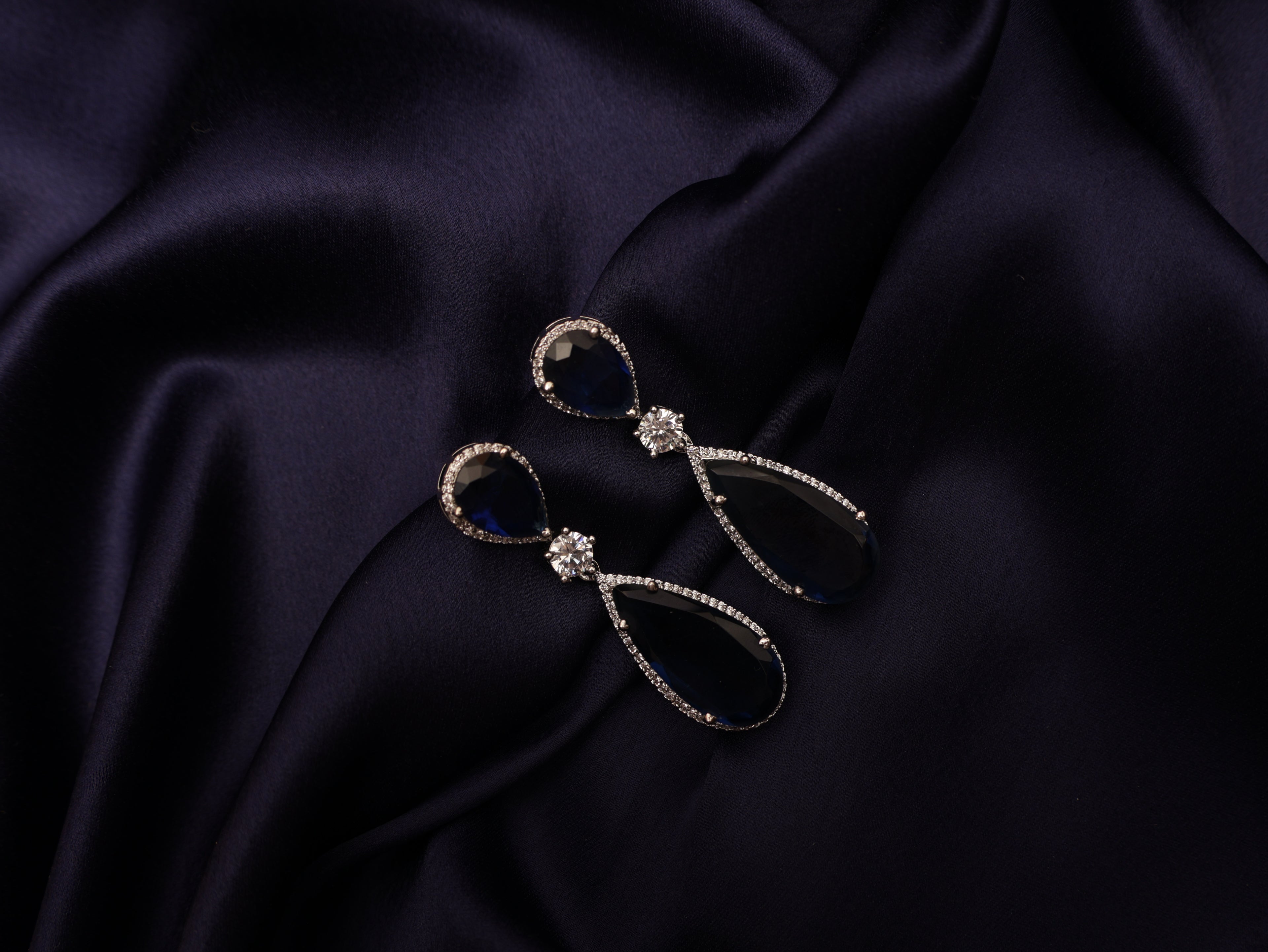 Blue sapphire teardrop