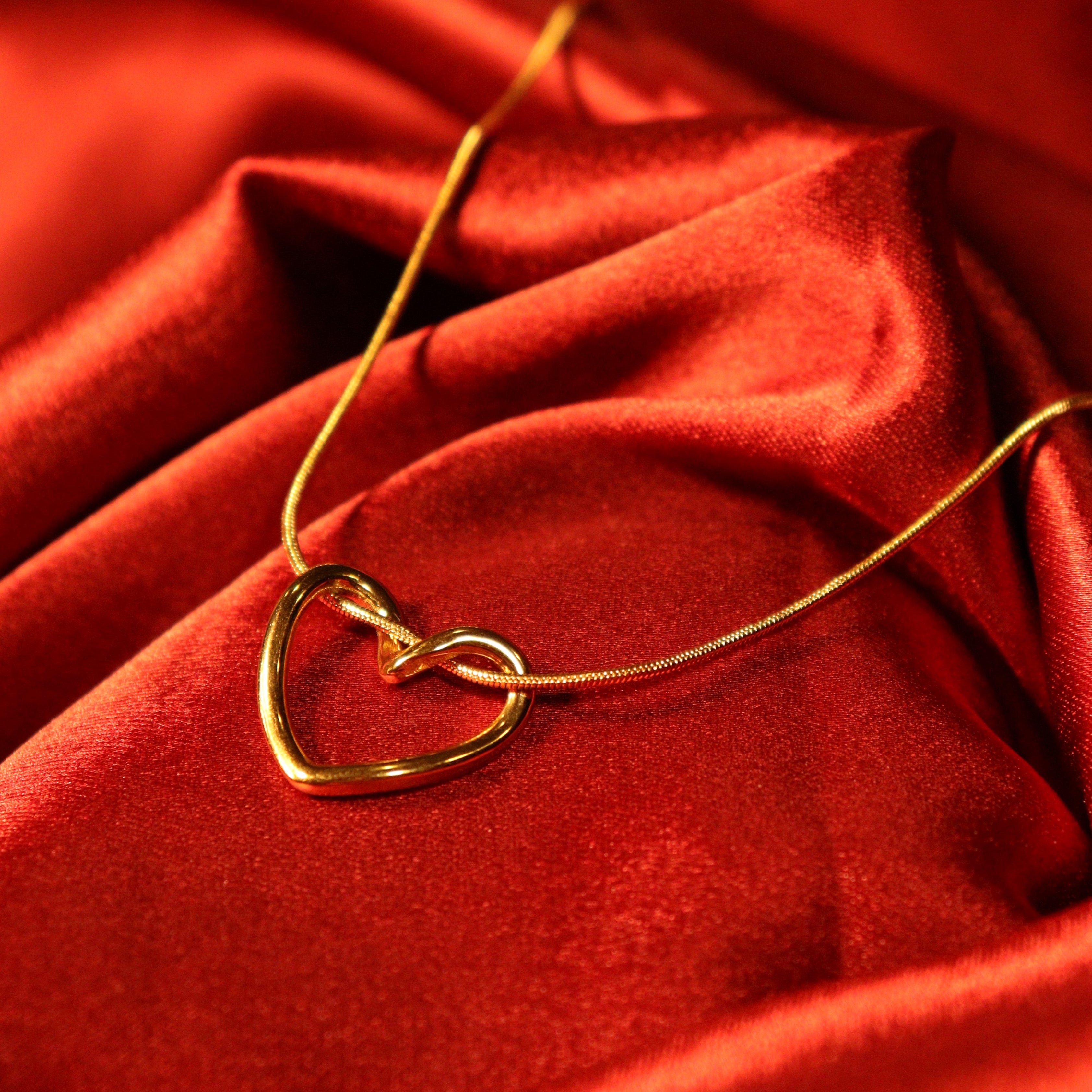 Minimal Heart Pendant