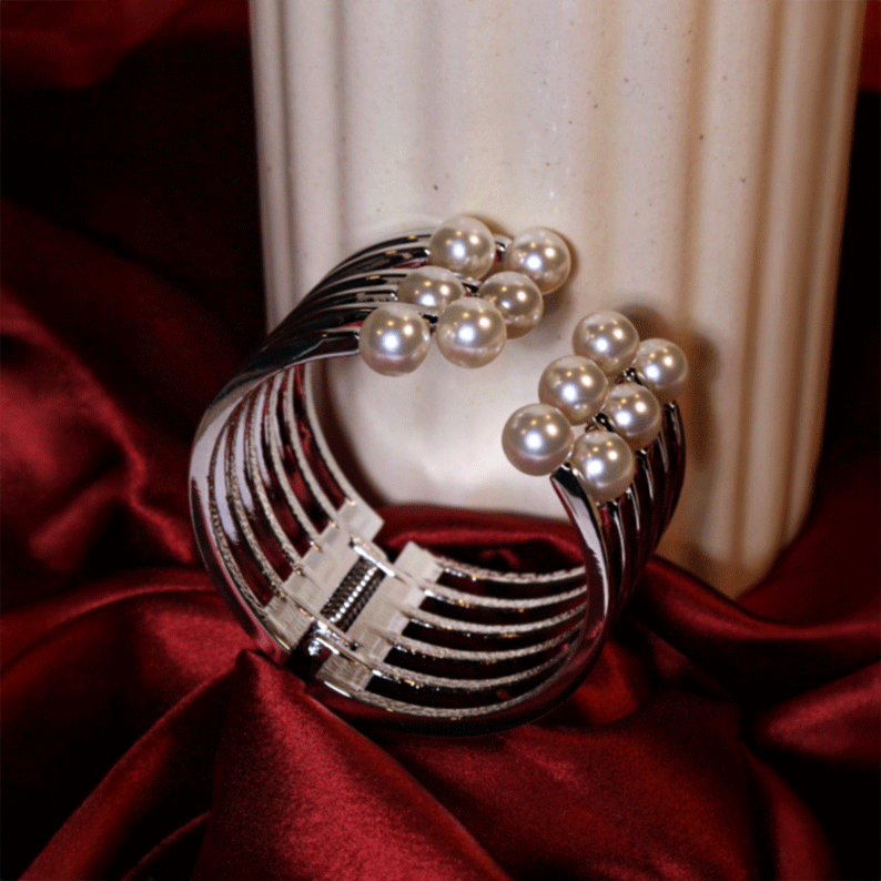 Pearl Cascade Bracelet