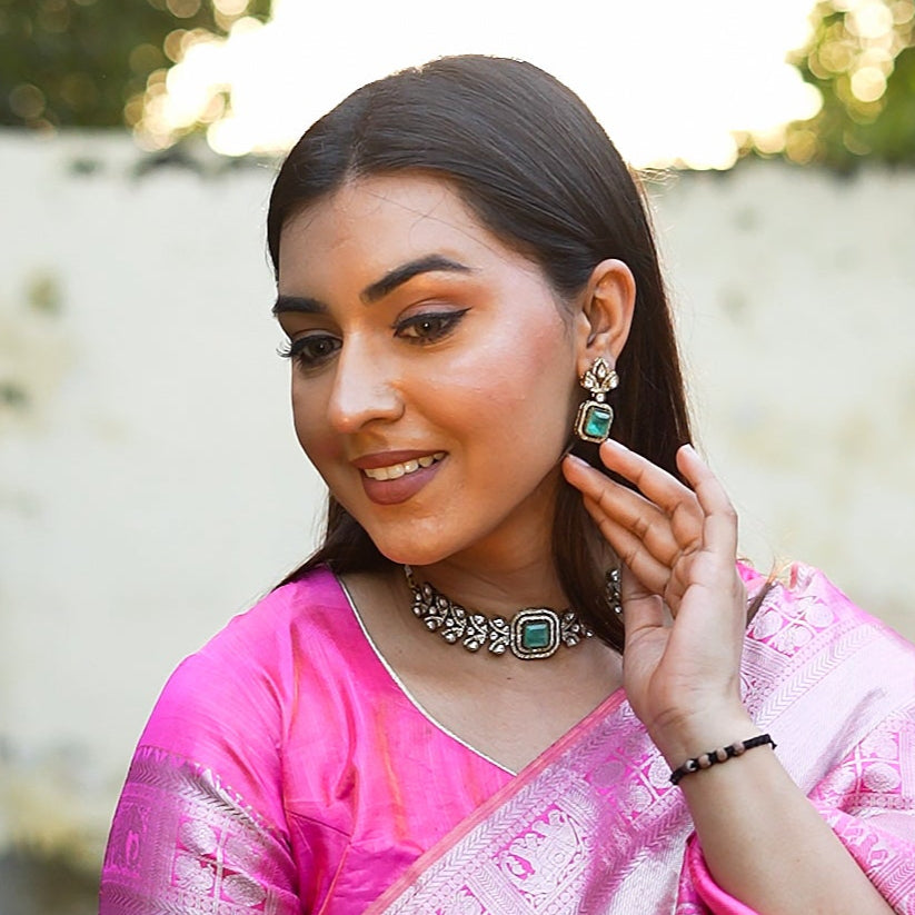 Nayara Kundan Choker