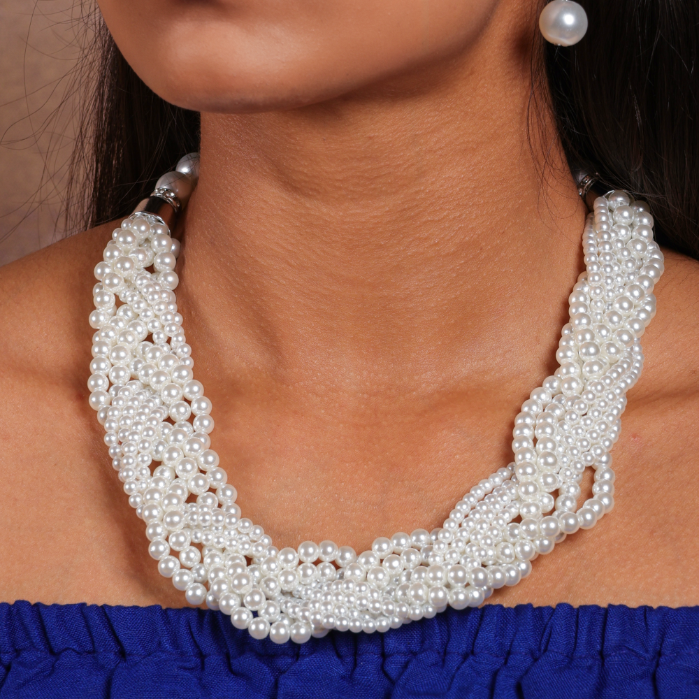 Braided pearl neckpiece