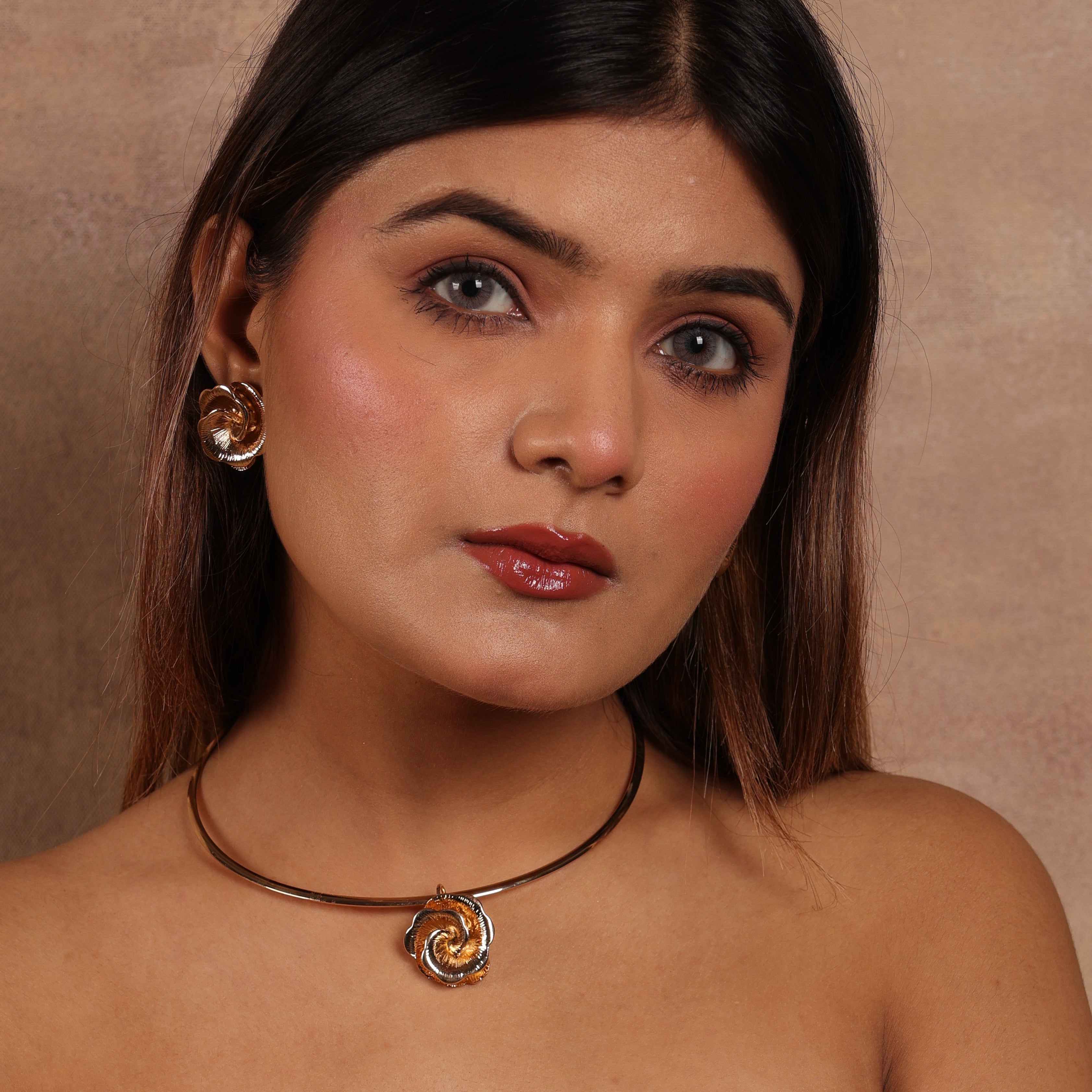 Cirque Fleur Necklace Set