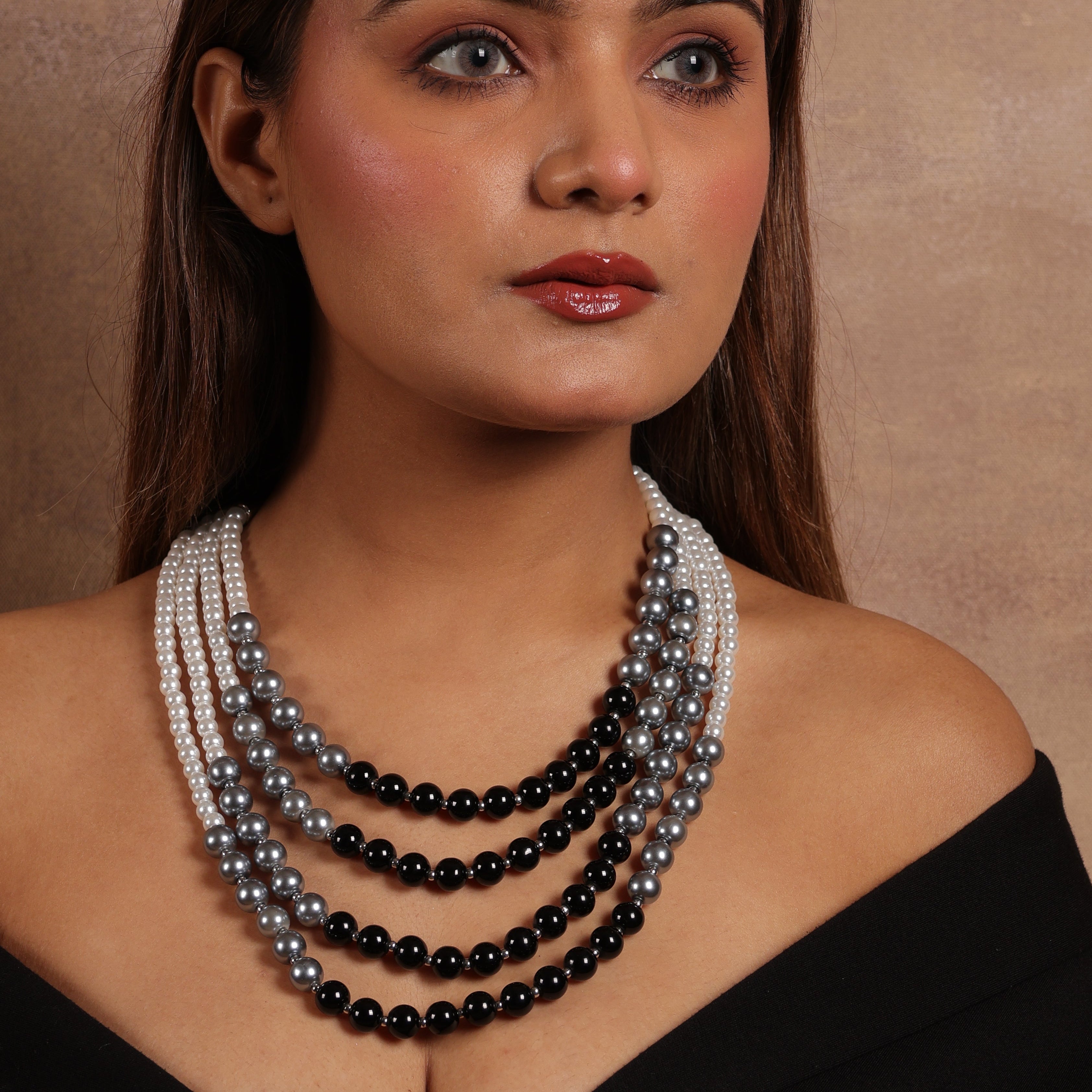 Trinity Noir Neckpiece