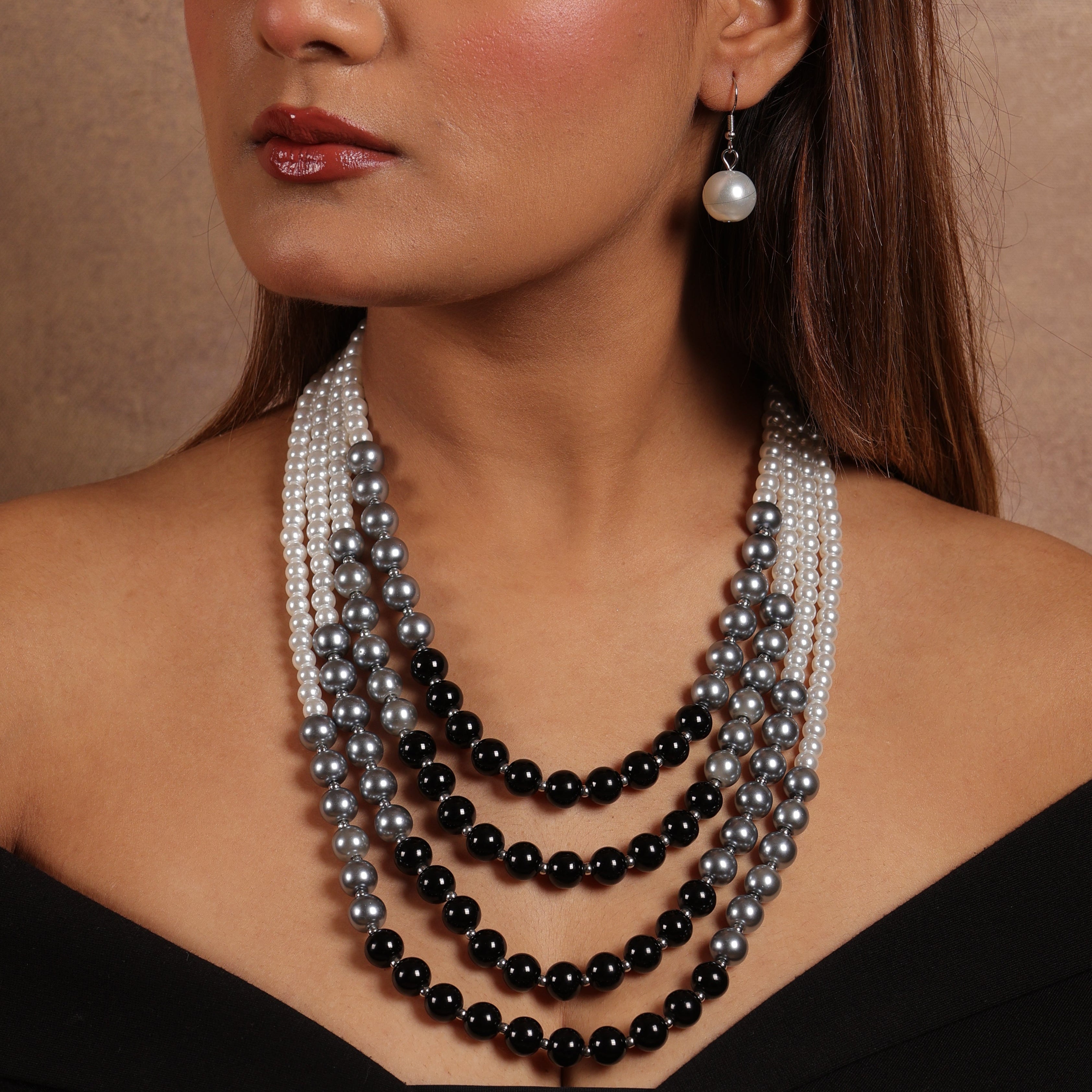Trinity Noir Neckpiece