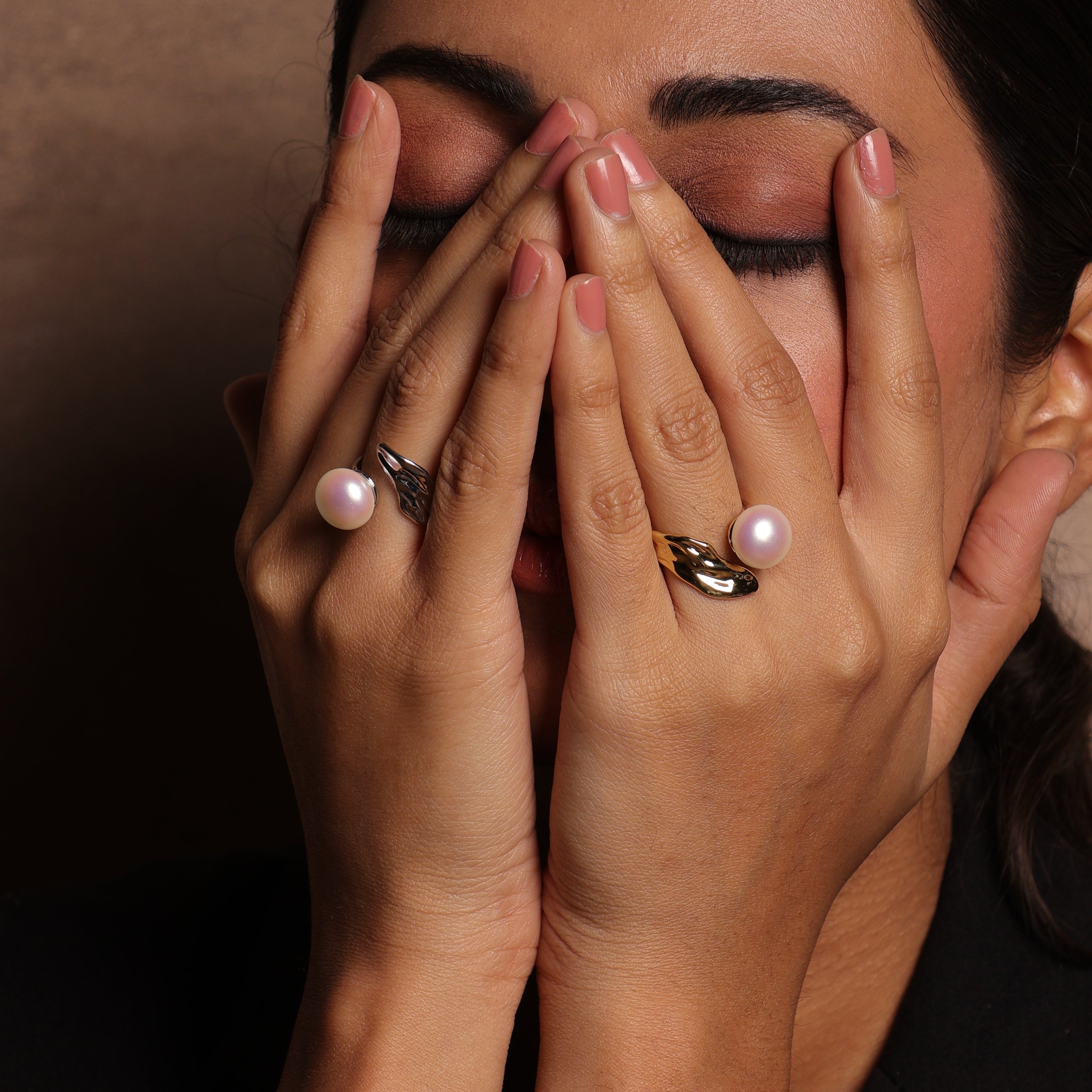 Wavy Pearl Ring