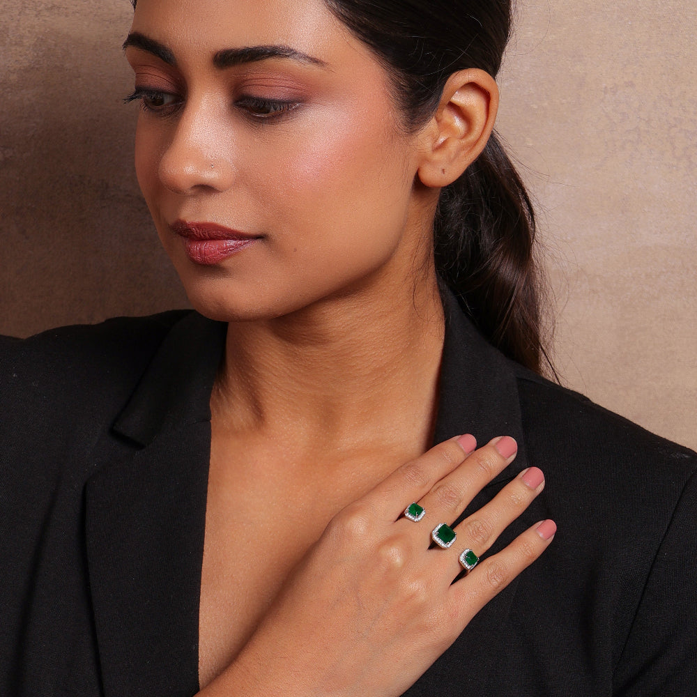 Emerald Luxe Double-Finger Ring