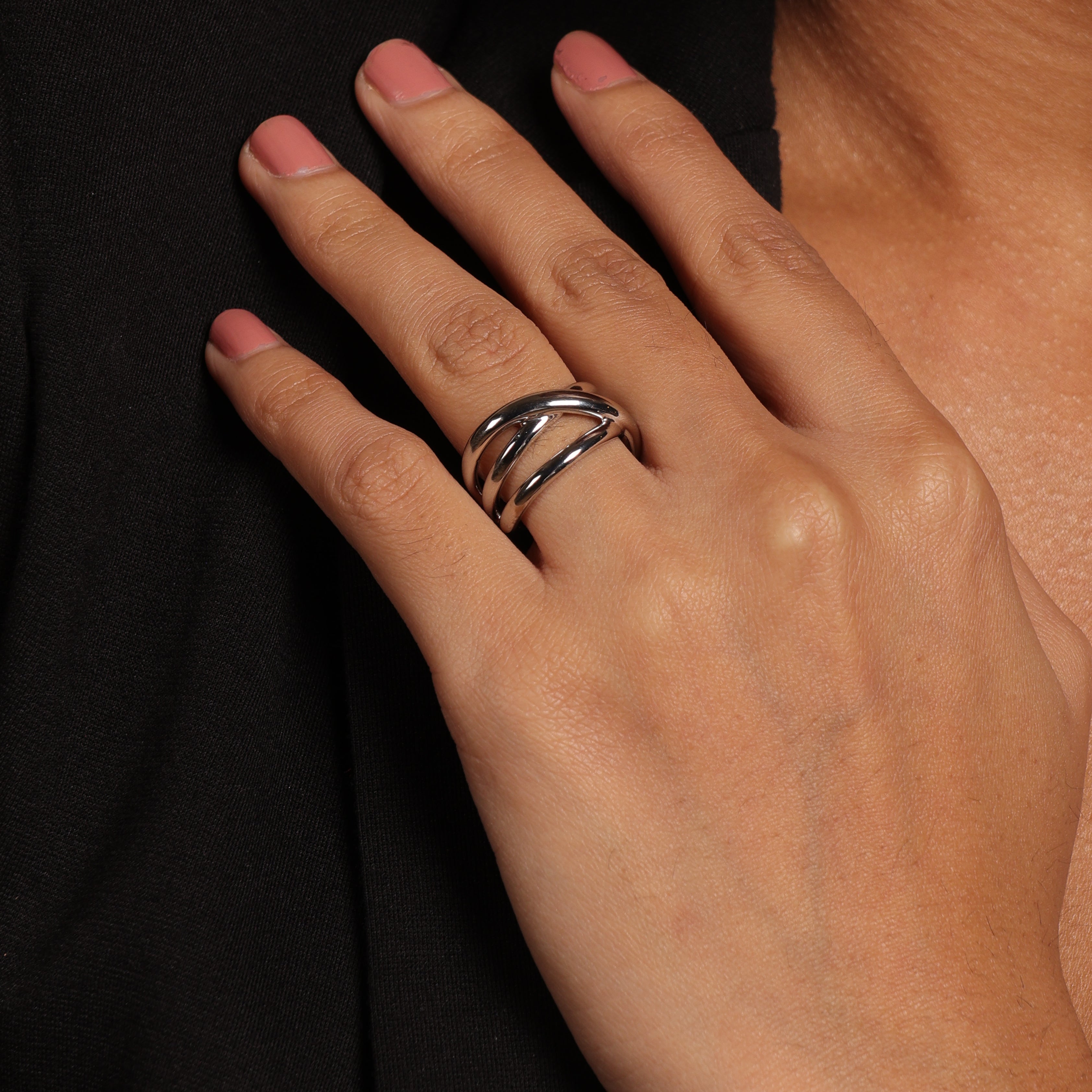 Crossover Ring