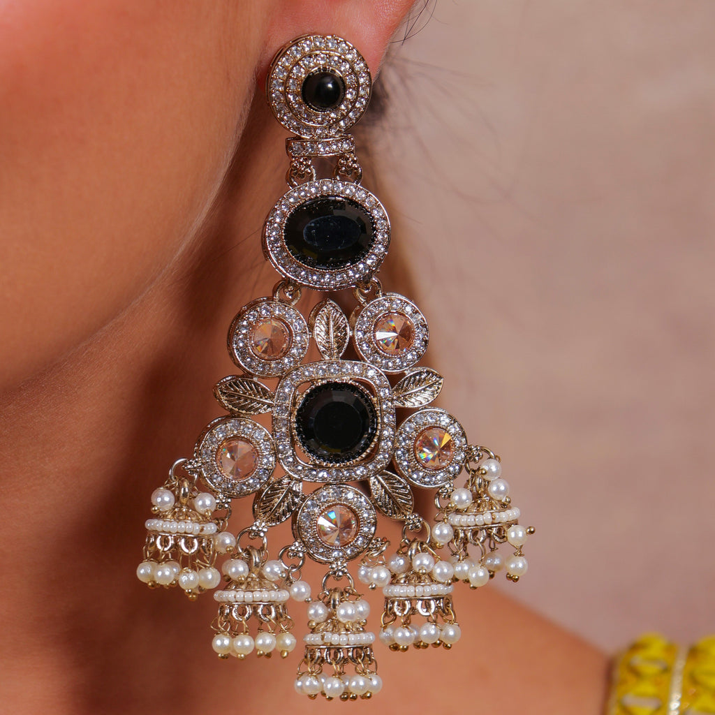 Zeenat Noir Dangle