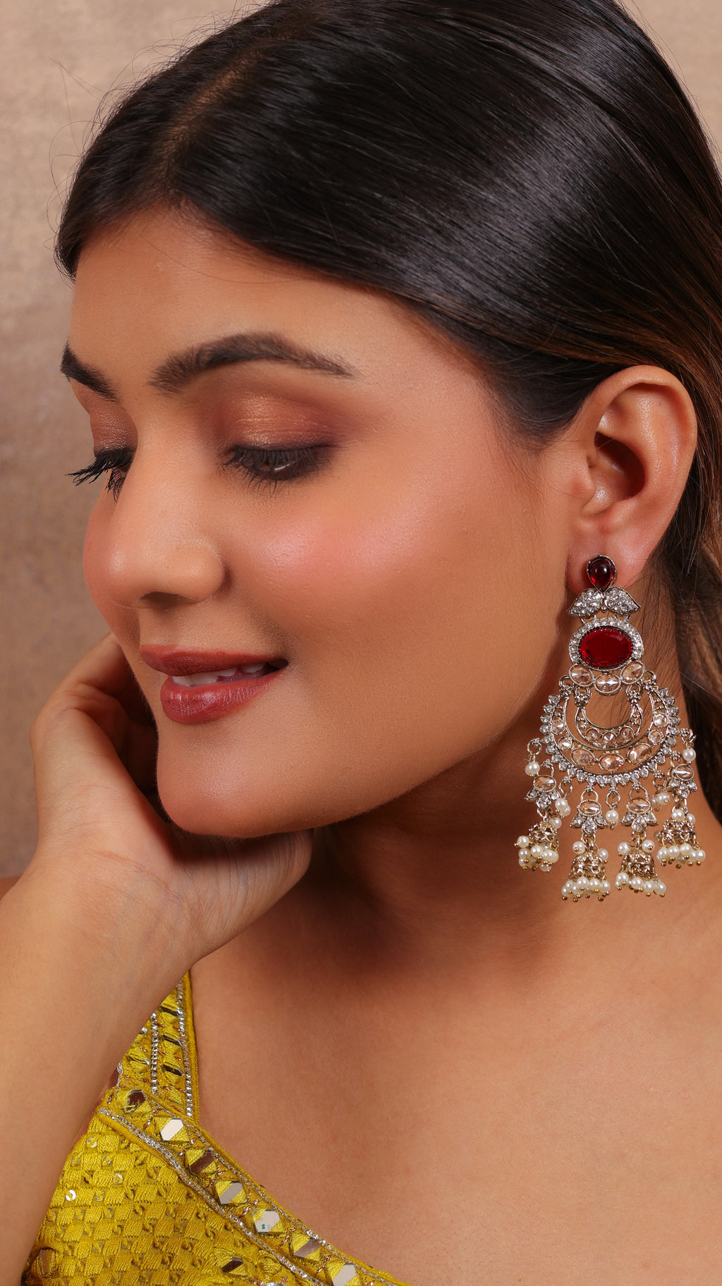 Shehzadi chandbali