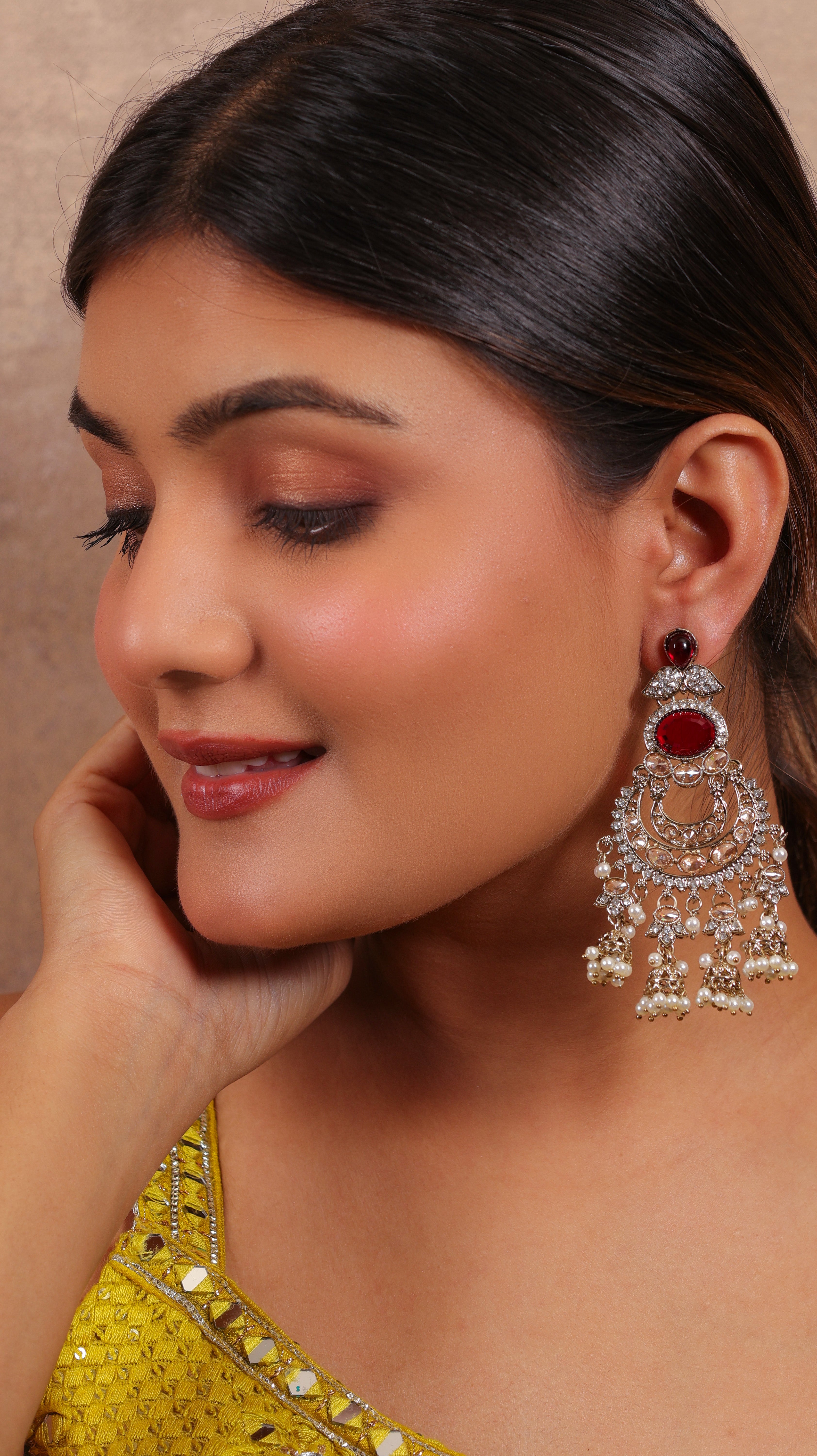 Shehzadi chandbali
