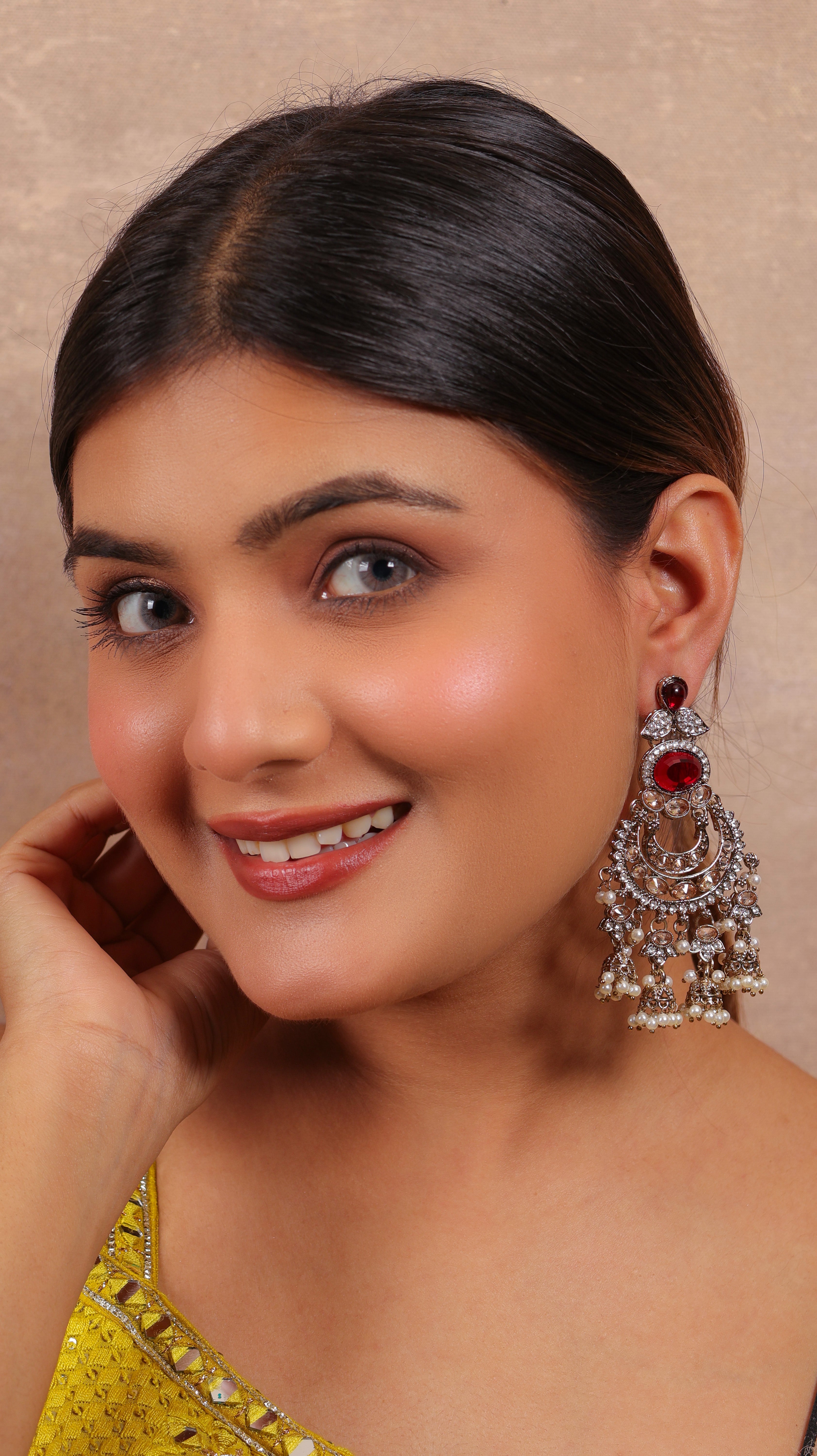 Shehzadi chandbali