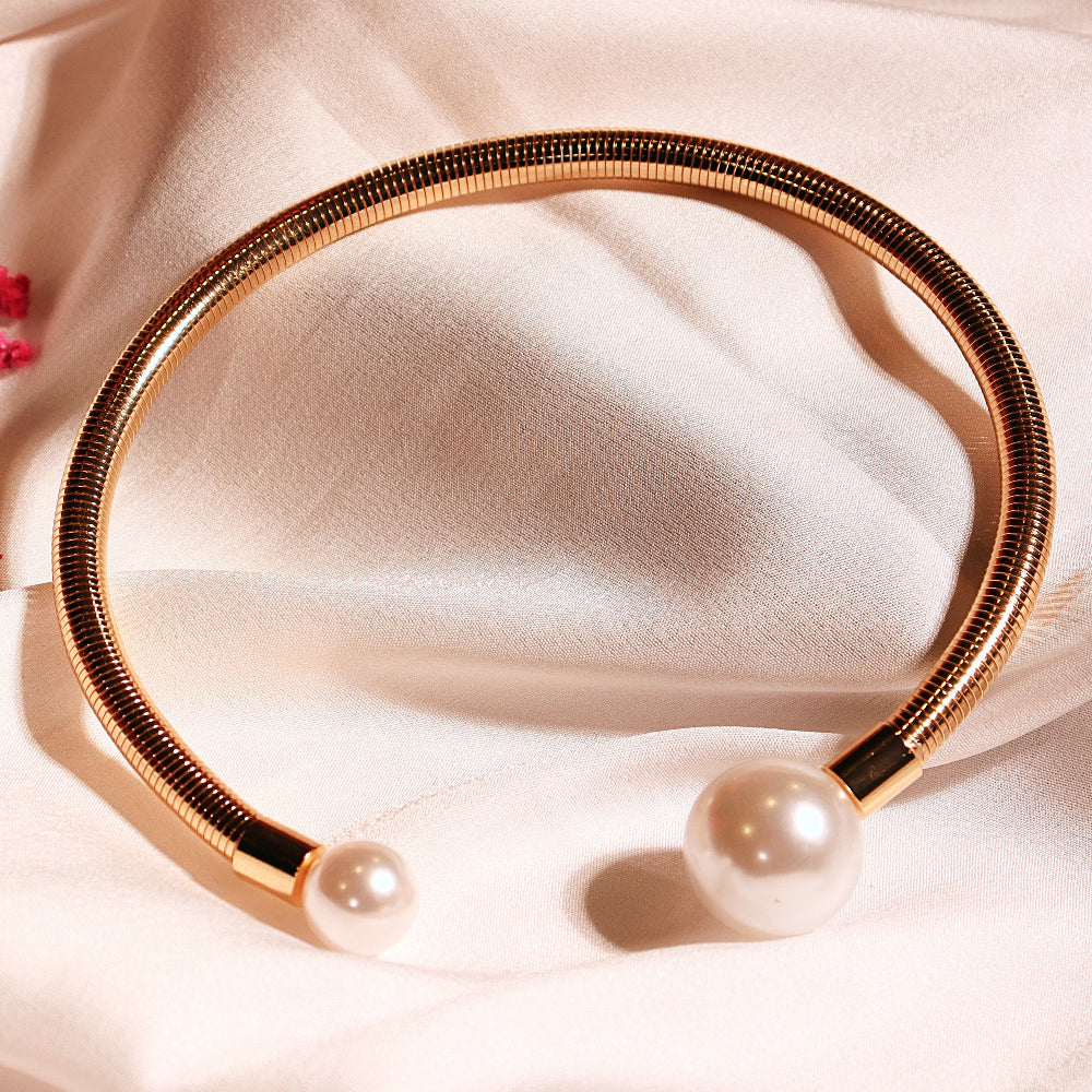 Two Pearls Hasli