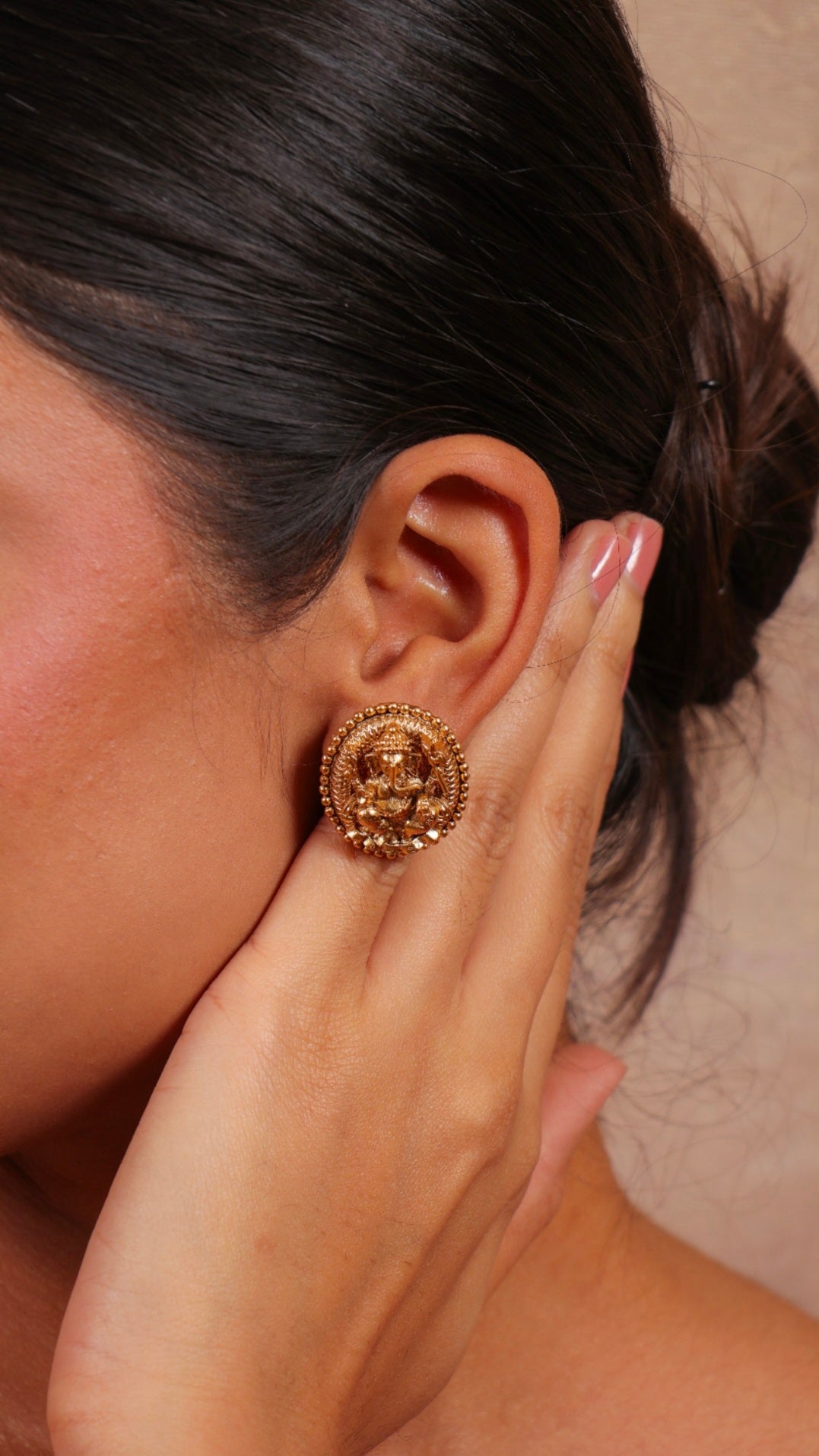 Vinayaka Studs
